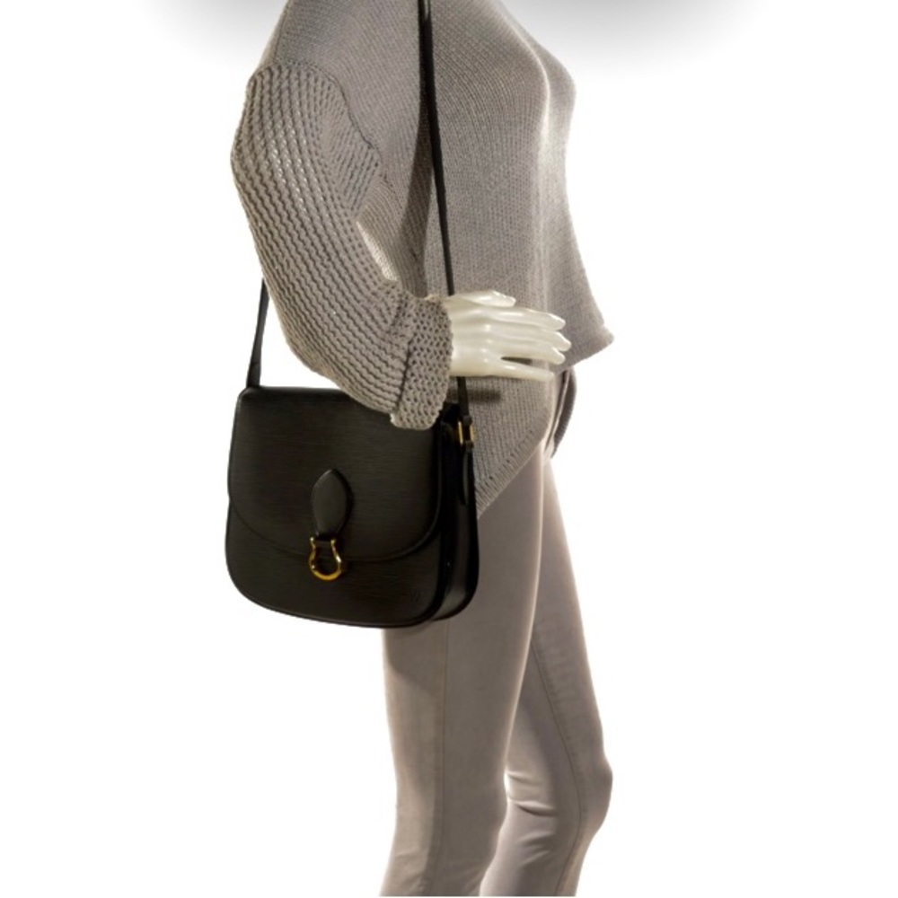 Authentic Louis Vuitton Epi Saint Cloud